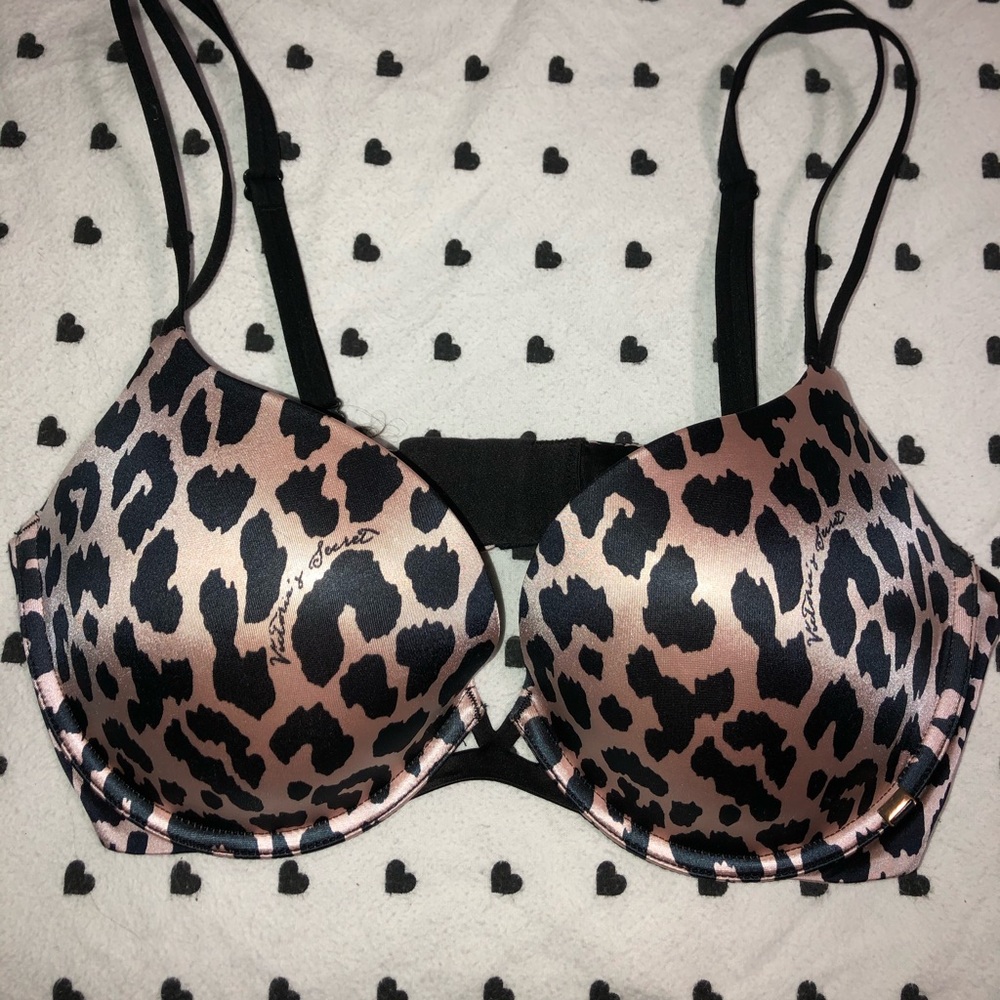 VICTORIAS SECRET BRA